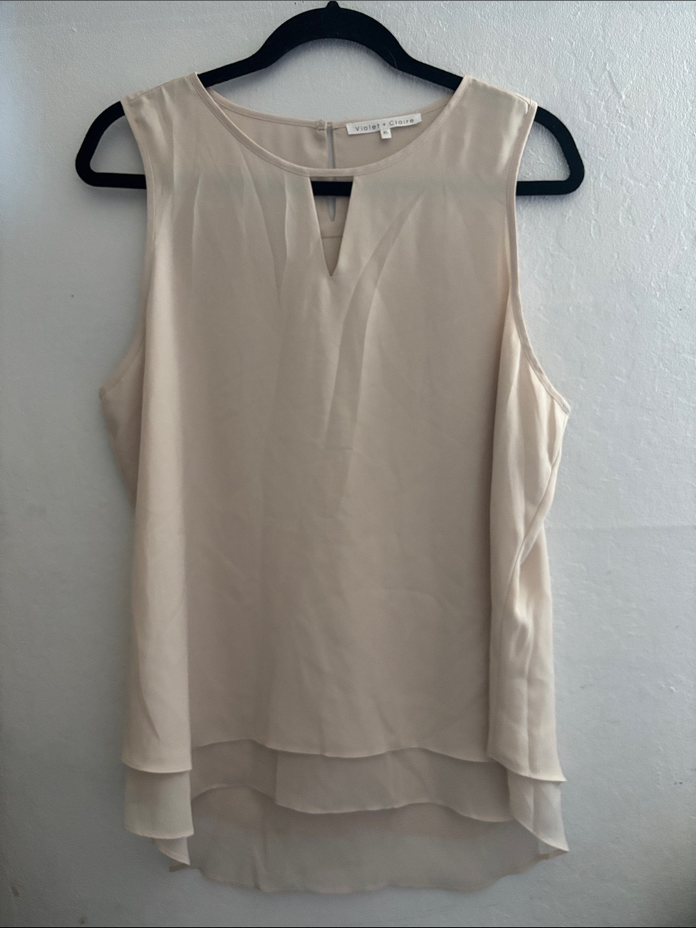 Violet & Claire Light Cream Layered Sleeveless V-Neck